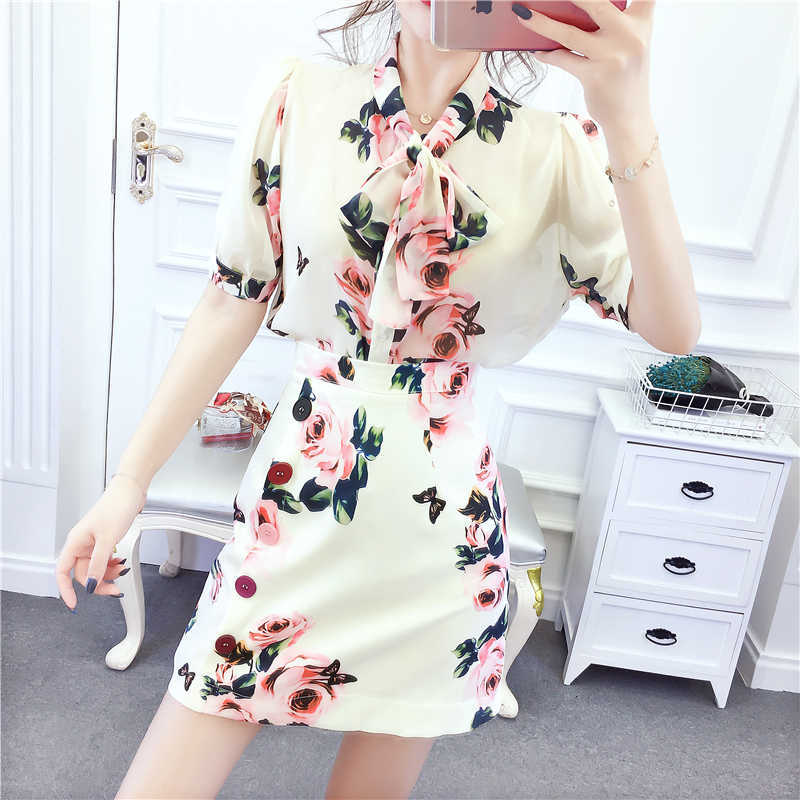 Fashion Women's Summer Two Piece Set Sweet Bowtie Flower Print Chiffon Blouse + High Waist A-Line Skirt Suit 210526, Pink
Fashion Women's Summer Two Piece Set Sweet Bowtie Flower Print Chiffon Blouse + High Waist A-Line Skirt Suit 210526, Pink