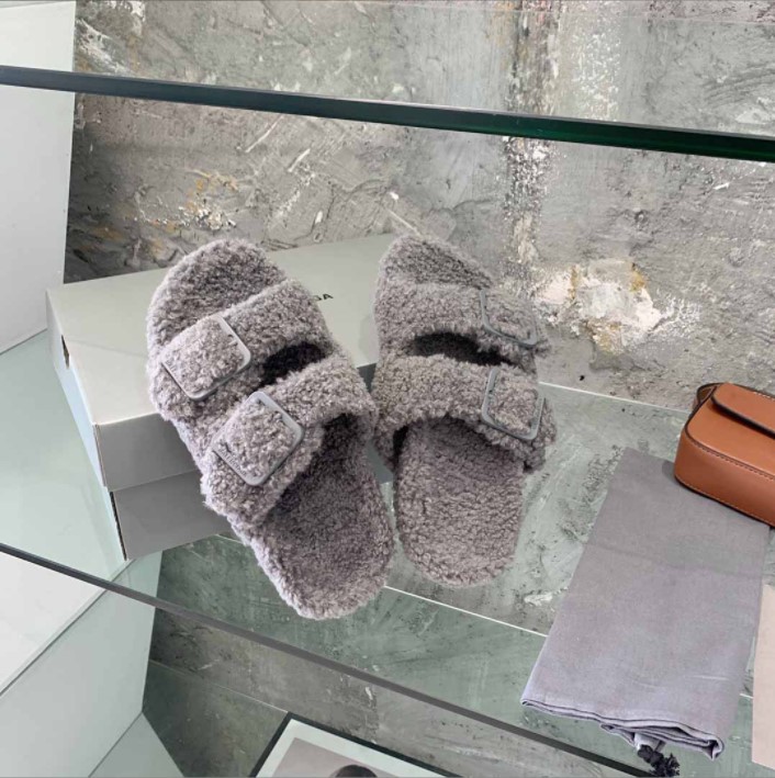 Top Quality Luxurys Designers Shoes Women Wool Slippers Slides Winter Fur Fluffy Furry Warm Letters Ladies Sandals Comfortable Fuzzy Girl Flip Flop Slipper, Grey
Top Quality Luxurys Designers Shoes Women Wool Slippers Slides Winter Fur Fluffy Furry Warm Letters Ladies Sandals Comfortable Fuzzy Girl Flip Flop Slipper, Grey