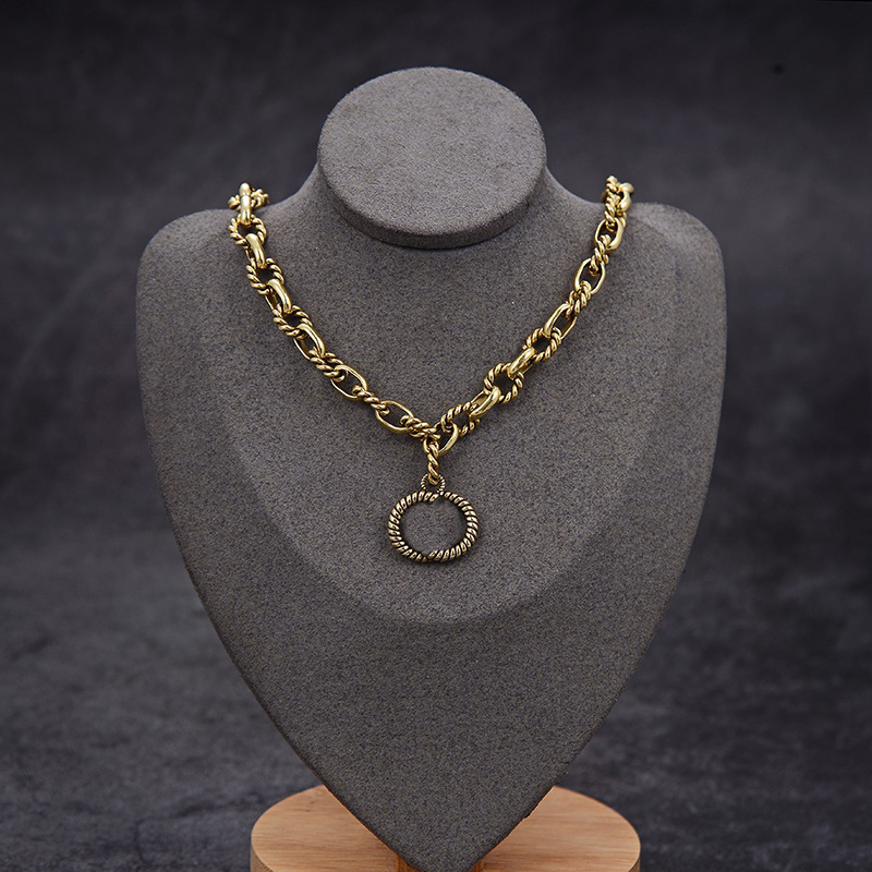 Women Men Letter Retro Pendant Necklace With Box Trendy Exquisite Charm Jewelry Festival Gift Unisex Chain Outdoor Street Necklaces
Women Men Letter Retro Pendant Necklace With Box Trendy Exquisite Charm Jewelry Festival Gift Unisex Chain Outdoor Street Necklaces