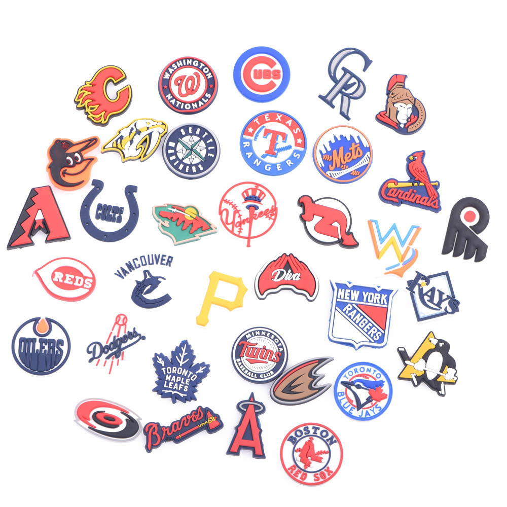 Shoes accessories College Charms for Croc Jibz Accessories Clock Spoken Decoration Fit Bands Bracelets Pvc Charm J0722
Shoes accessories College Charms for Croc Jibz Accessories Clock Spoken Decoration Fit Bands Bracelets Pvc Charm J0722