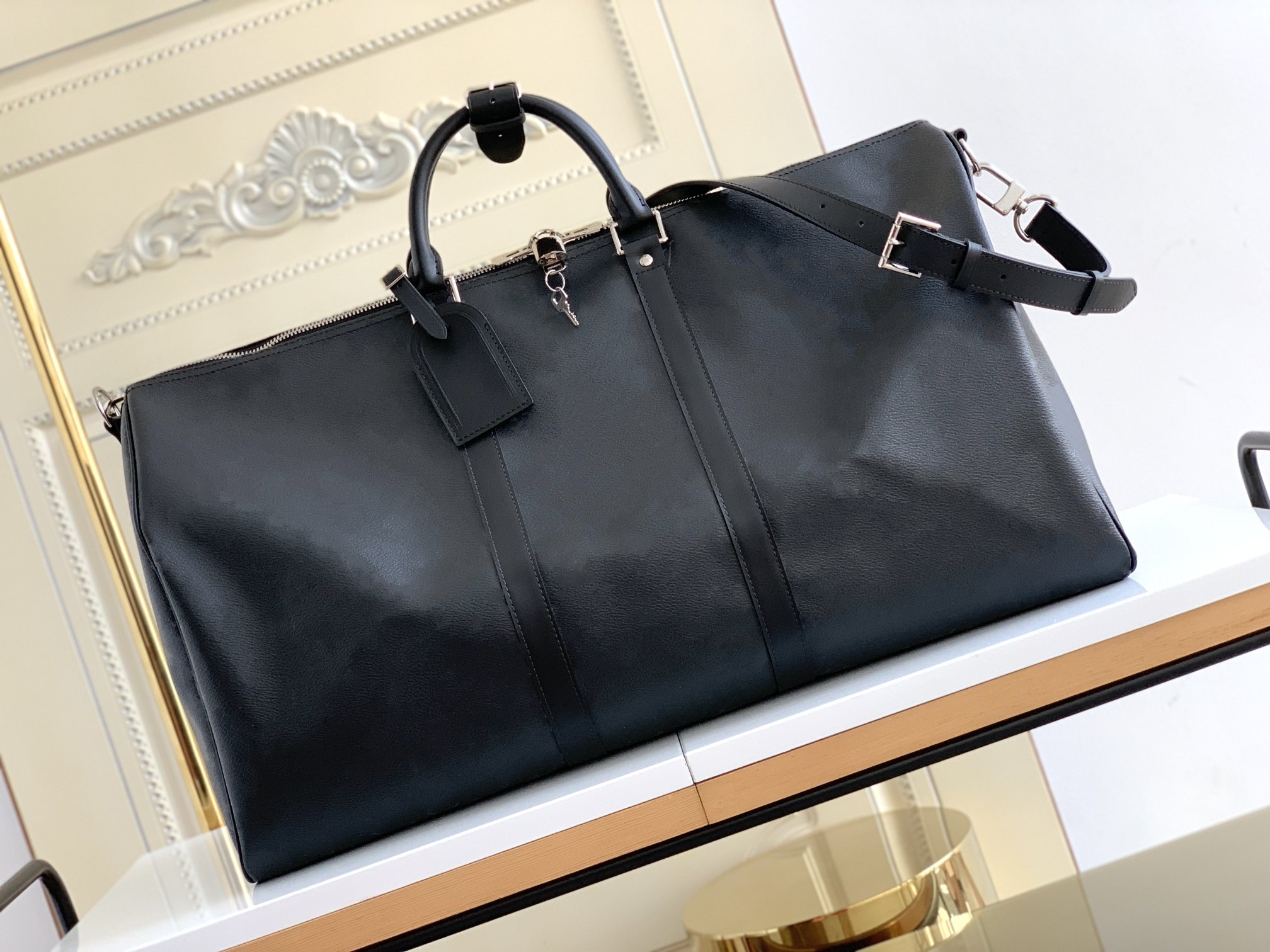 Premium Designer Tote Bag men women travel handbags duffel bags carry on luggage 55 50 45, Black grid black strap
Premium Designer Tote Bag men women travel handbags duffel bags carry on luggage 55 50 45, Black grid black strap