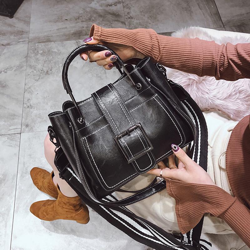 Evening Bags Women Handbag Wide Shoulder Strap Hasp Bag For 2021 PU Leather Messenger Casual Tote Bolsa Feminina
Evening Bags Women Handbag Wide Shoulder Strap Hasp Bag For 2021 PU Leather Messenger Casual Tote Bolsa Feminina