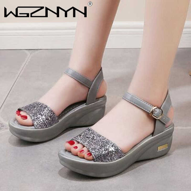 Women Summer Sandals Ladies Glitter PU Wedges Shoes Female Casual Slingbacks Comfortable Platform Woman Slippers 2021 Y0721
Women Summer Sandals Ladies Glitter PU Wedges Shoes Female Casual Slingbacks Comfortable Platform Woman Slippers 2021 Y0721