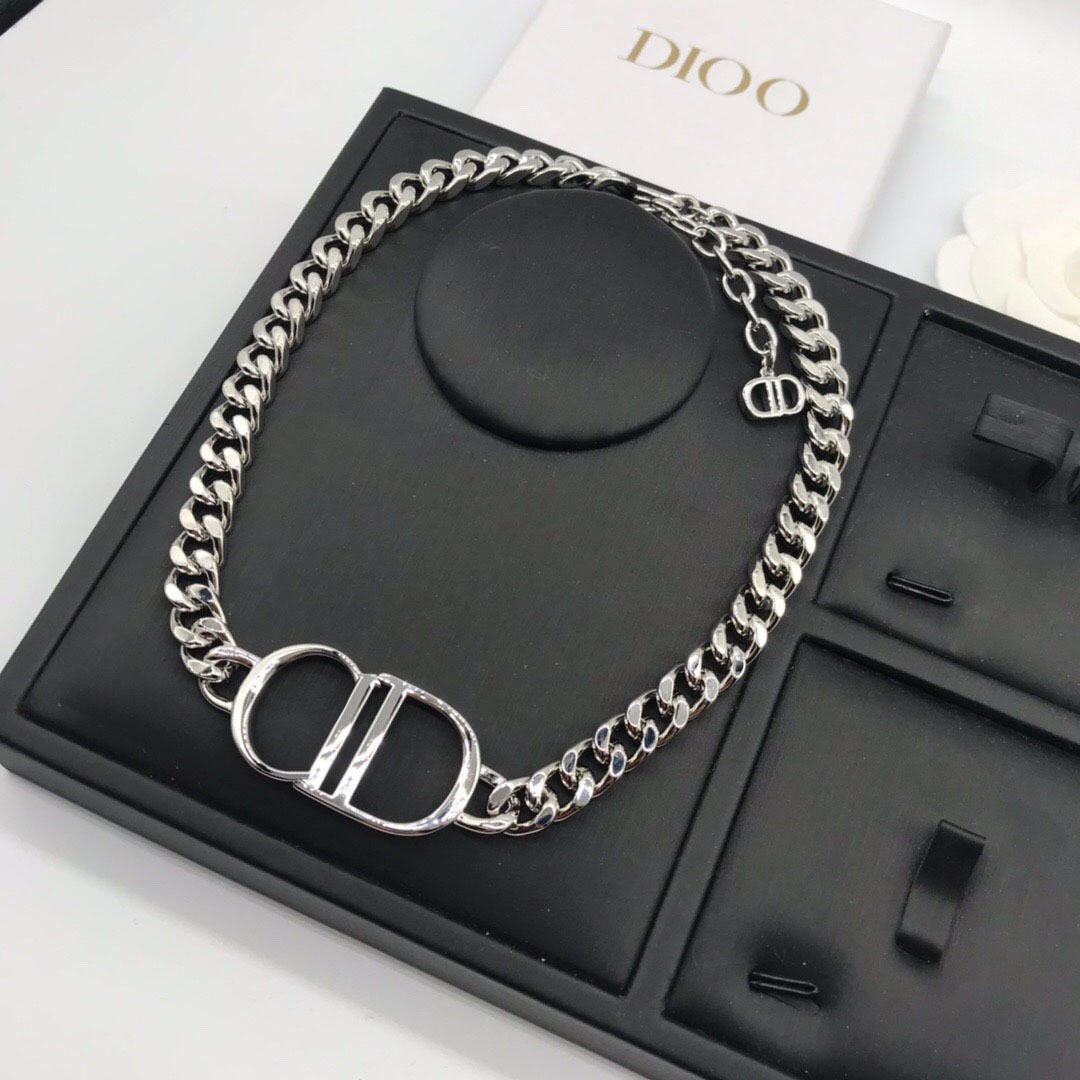 D family 2021 new CD necklace, female, net red, same Dijia letter versatile Bracelet
D family 2021 new CD necklace, female, net red, same Dijia letter versatile Bracelet