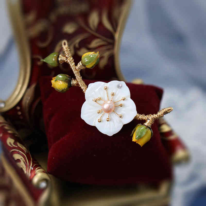 Brooch Female Design Sense Eternal Flower Pin Decoration Creativity Versatile Sen Sweater Coat Autumn and Winter