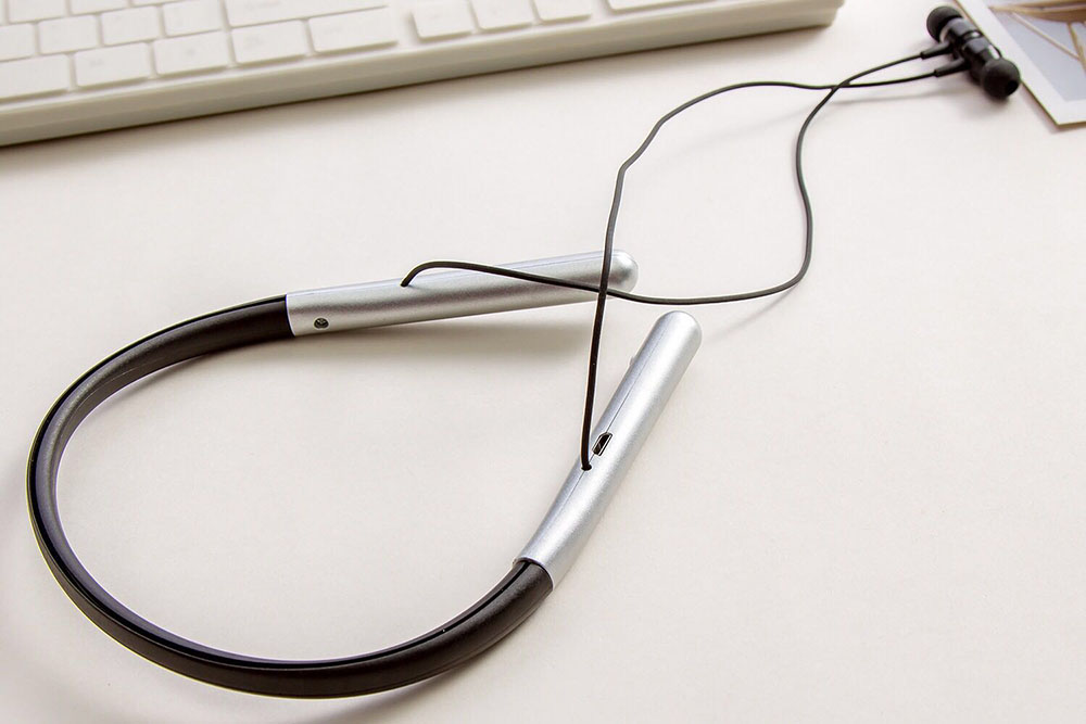 Magnetic Neck Card Bluetooth Headphones Headset Wireless Sports earphones 5.0 Stereo High Quality
