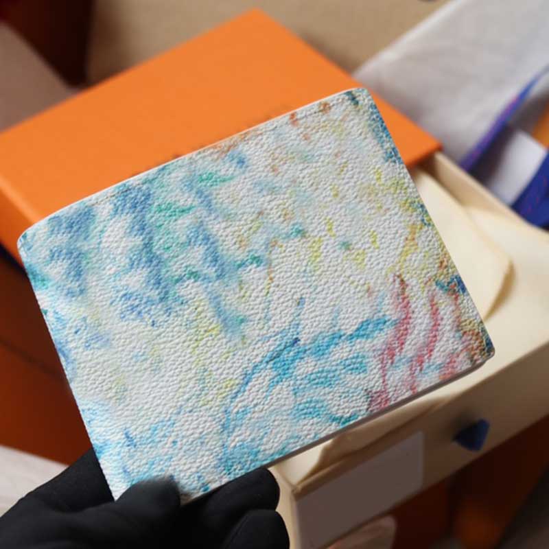 2021 Designers Wallets Top quality Colorful graffiti wallet men and women Short Purses fashion leisure money clip luxury credit card holder M80464 with box gift bags, White
2021 Designers Wallets Top quality Colorful graffiti wallet men and women Short Purses fashion leisure money clip luxury credit card holder M80464 with box gift bags, White