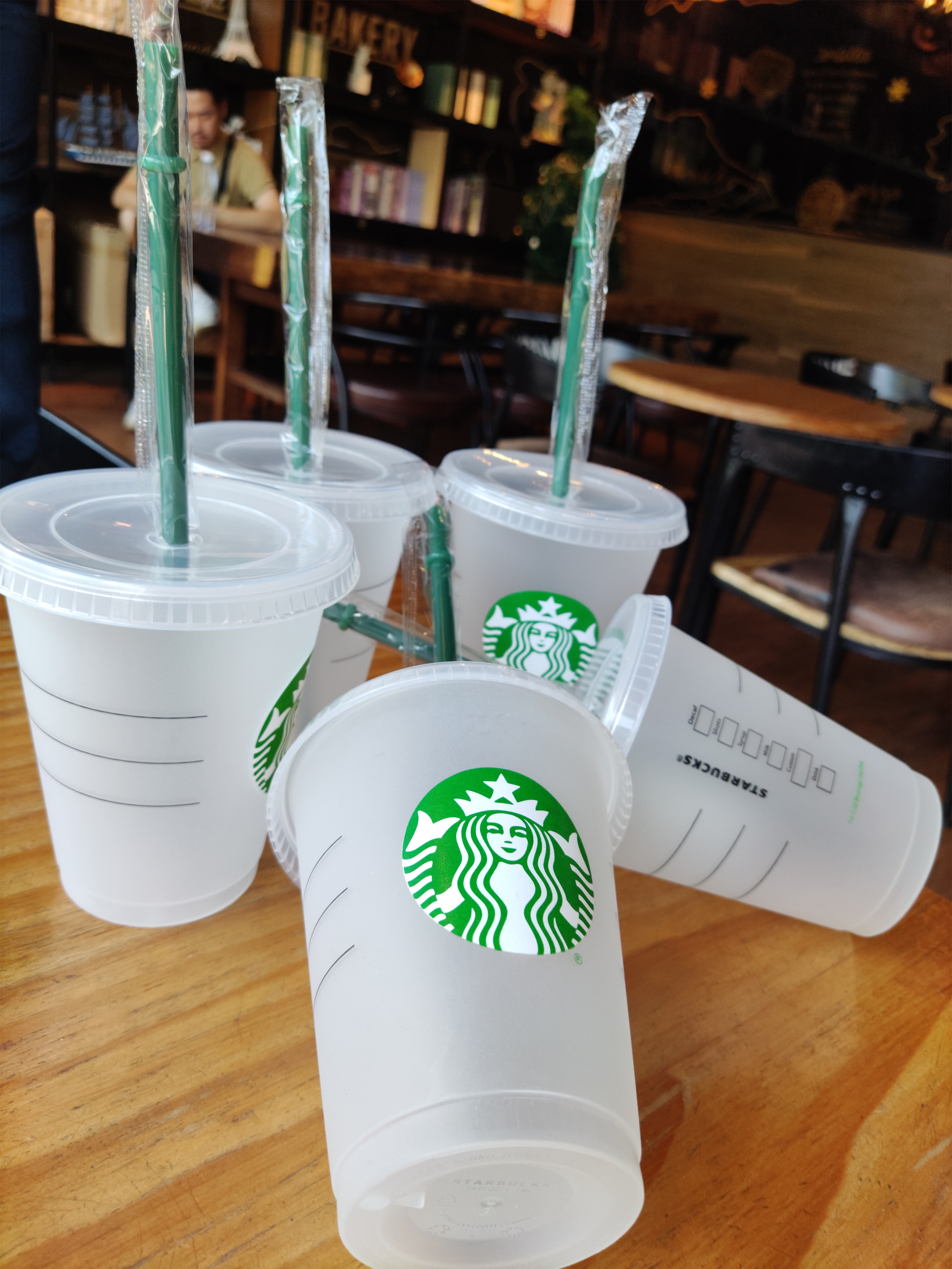 50pcs Starbucks 16oz/473ml Mermaid Plastic Tumbler Reusable Straw Milk Tea Cold Water Cups, Clear
50pcs Starbucks 16oz/473ml Mermaid Plastic Tumbler Reusable Straw Milk Tea Cold Water Cups, Clear