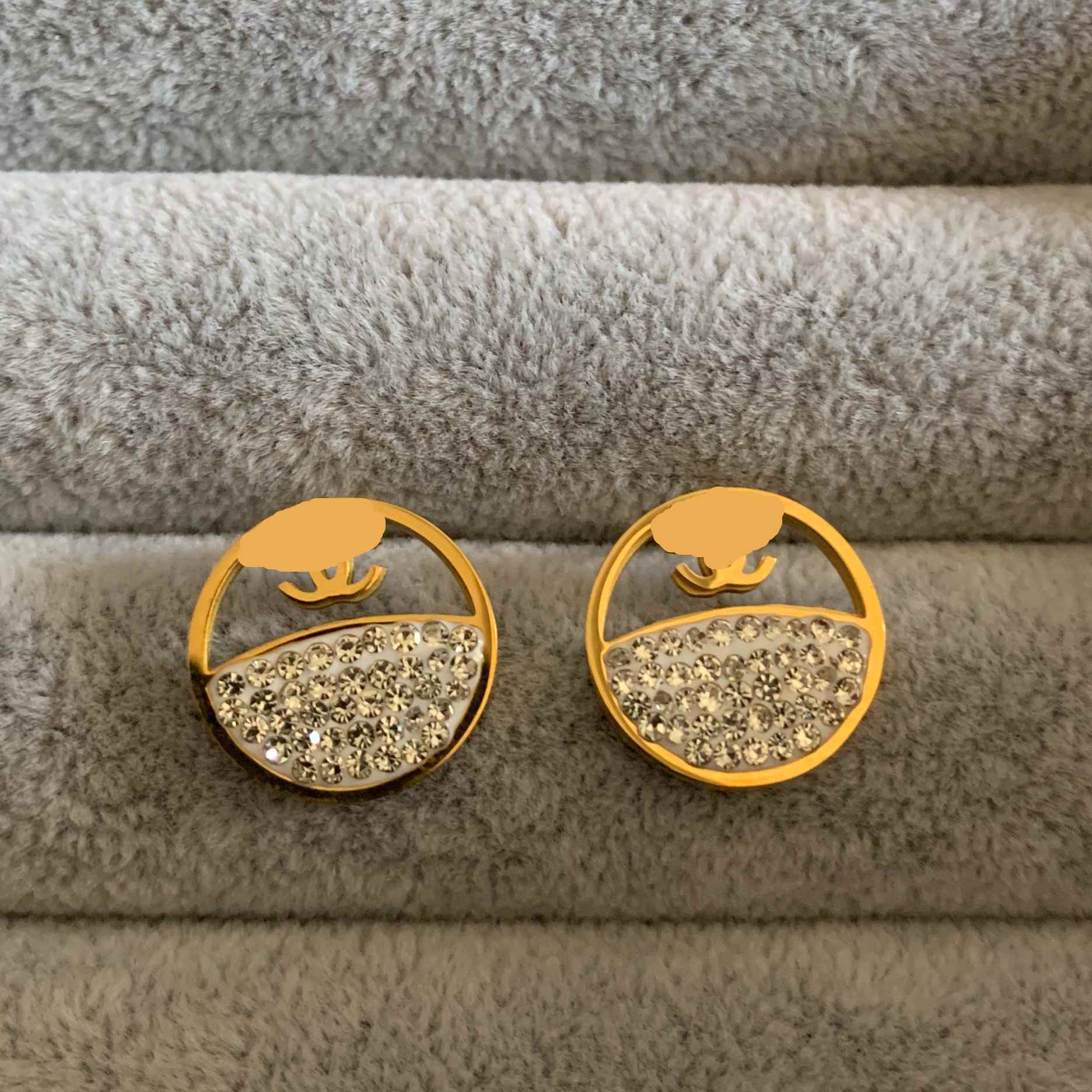 Gold Color Fashion Jewelry Top Quality Party Gifts Earrings Hip Hop Stud Earings Gold Rose Earrings for Women Studs Classic Hoop, Golden;silver
Gold Color Fashion Jewelry Top Quality Party Gifts Earrings Hip Hop Stud Earings Gold Rose Earrings for Women Studs Classic Hoop, Golden;silver