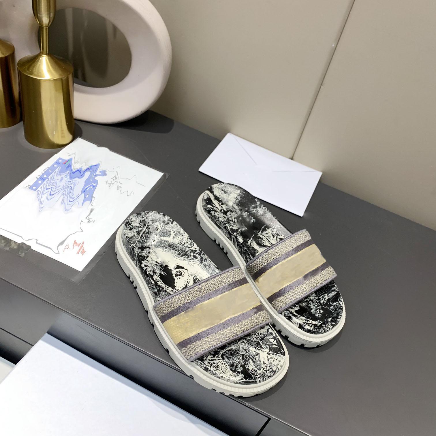 Designer Women Slippers D Platform Thick bottom Fashion Casual Sandals Classic Printing Embroidery Flip Flop Beach Vacation Ladies Letter Fl, Black
Designer Women Slippers D Platform Thick bottom Fashion Casual Sandals Classic Printing Embroidery Flip Flop Beach Vacation Ladies Letter Fl, Black