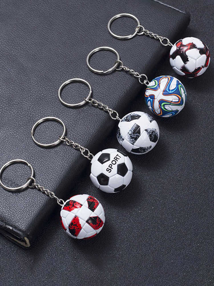 3D Sports Football Key Chains Souvenirs PU Leather Keyring for Men Soccer Fans Keychain Pendant Boyfriend Gifts G1019