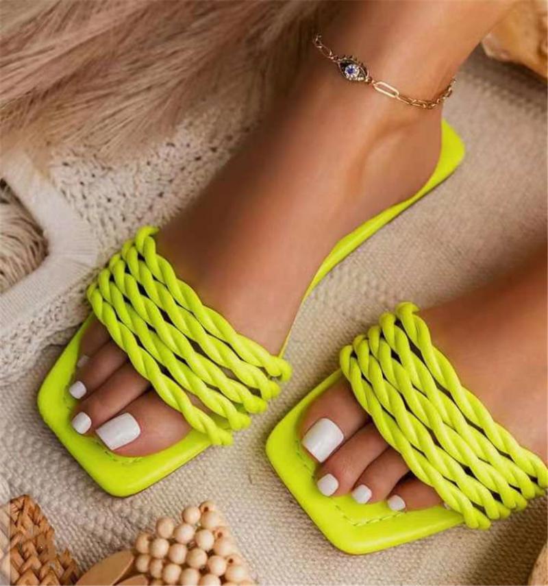Slippers 2021 Summer Flip Flop Personalized Creative Twist Women's Flat Sandals Zapatillas Mujer Cross-tied Slides For Women, Rosy red
Slippers 2021 Summer Flip Flop Personalized Creative Twist Women's Flat Sandals Zapatillas Mujer Cross-tied Slides For Women, Rosy red