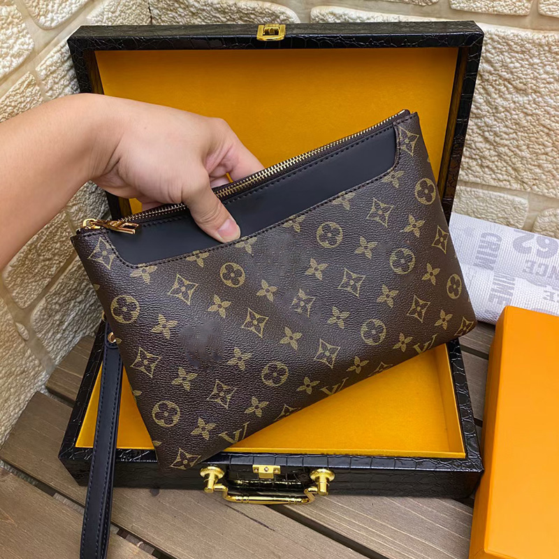 High quality luxury L2101 model Genuine leather Wrist Presbyopic Bag Wallet Thickened Inner Compartment Handbag for perfect gift, As the picture
High quality luxury L2101 model Genuine leather Wrist Presbyopic Bag Wallet Thickened Inner Compartment Handbag for perfect gift, As the picture
