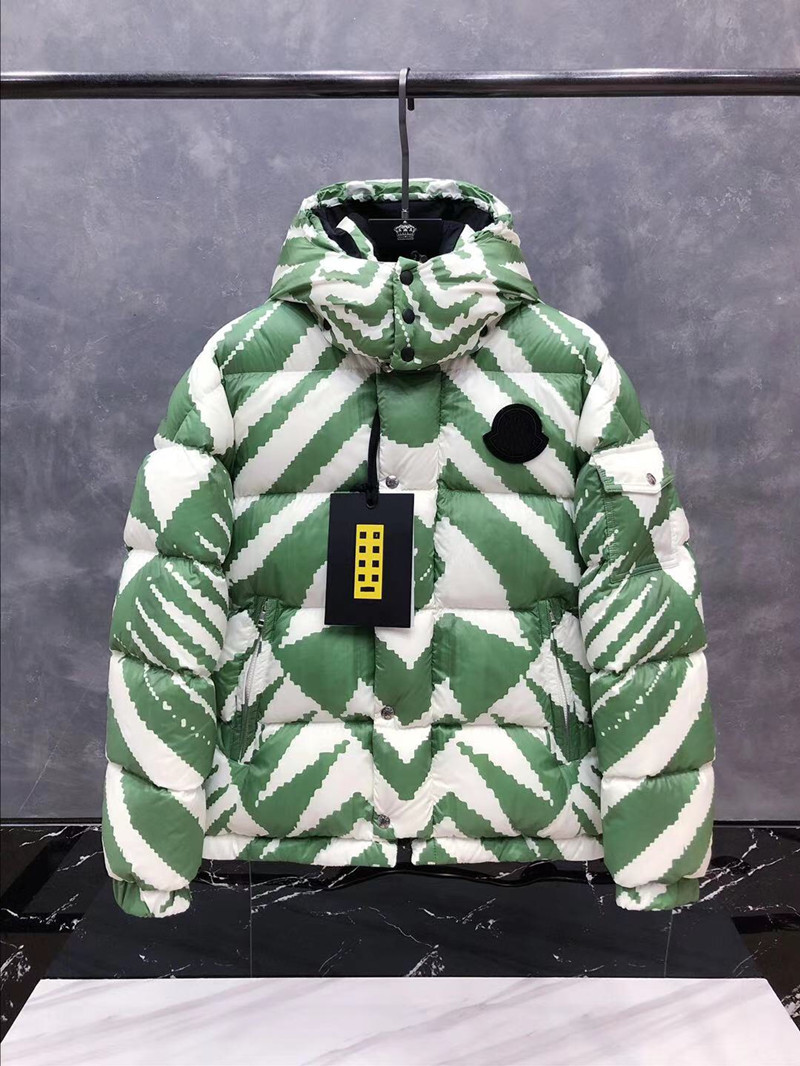 The Classic Mens and womens down jacket is printed with a logo knitted jacket panel for casual jacket designers, Army green
The Classic Mens and womens down jacket is printed with a logo knitted jacket panel for casual jacket designers, Army green