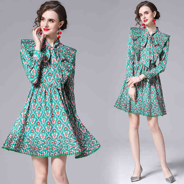 Fashion Runway Beach Dress Summer Women Flare Sleeve Bow Neck Green Floral Print Ladies Ruffles A-Line Mini 210519