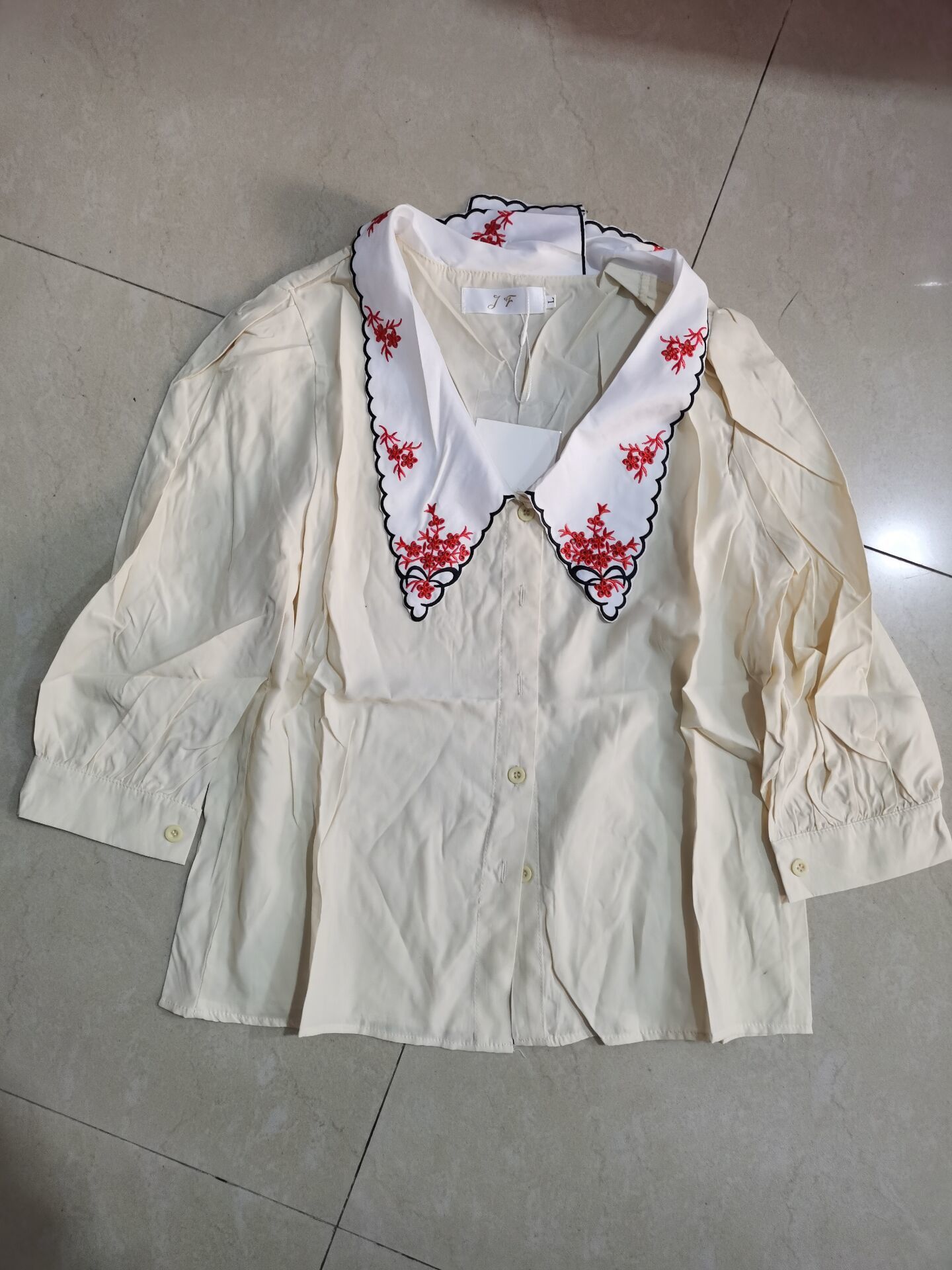 Vintage Contrast color Wave Line Lapel Collar Embroidery Shirt CHIC Puff Sleeve Women Blouse Tops Korean Clothes 210429
