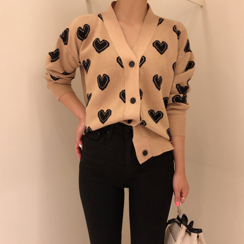 Love Heart Pattern Warm Sweater Jackets Spring Autumn Women Elegant Knitting Vintage V Neck Loose Thick Cardigan Coat C-110 210522