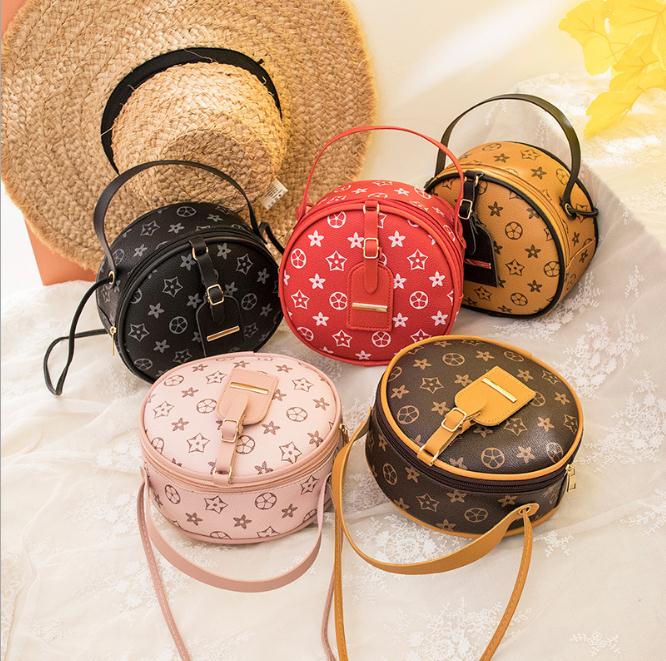 girls floral handbags fashion kids designer casual one shoulder bags woman print mini round bag children Zero Wallet F207, Black
girls floral handbags fashion kids designer casual one shoulder bags woman print mini round bag children Zero Wallet F207, Black