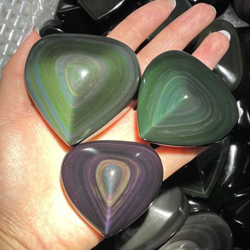 Natural Rainbow Obsidian Cat Eyes Quartz Crystal Heart Shaped Healing Home Decor Decorative Objects & Figurines 
Natural Rainbow Obsidian Cat Eyes Quartz Crystal Heart Shaped Healing Home Decor Decorative Objects & Figurines