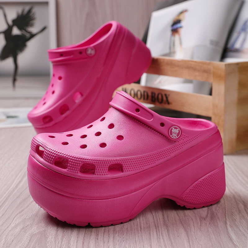 Summer Women Croc Clogs Platform Garden Shoe Sandals Height Increasing Slippers Slip On For Girl Beach Shoes Fashion Lady Slides Y0608, Rosered
Summer Women Croc Clogs Platform Garden Shoe Sandals Height Increasing Slippers Slip On For Girl Beach Shoes Fashion Lady Slides Y0608, Rosered