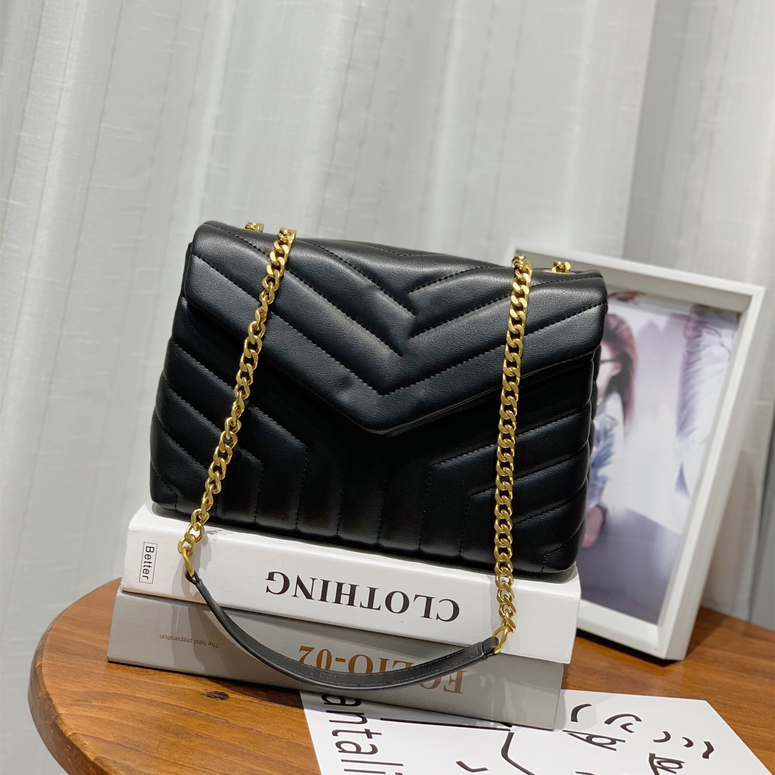 designer handbag Hourglass bag luxury brand leather plain weave one shoulder messenger portable cowhide ladies all-match small square handbags, Top quality
designer handbag Hourglass bag luxury brand leather plain weave one shoulder messenger portable cowhide ladies all-match small square handbags, Top quality