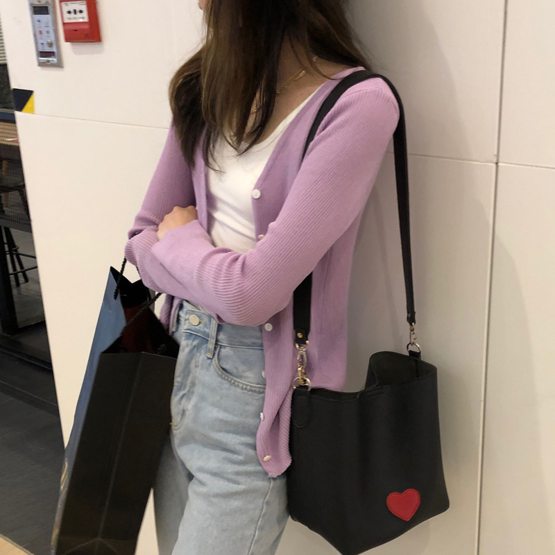 5 colors 2021 spring solid color thin V neck knitted sweaters cardigan womens basic long sleeve tops womens (C1262), White;black
5 colors 2021 spring solid color thin V neck knitted sweaters cardigan womens basic long sleeve tops womens (C1262), White;black