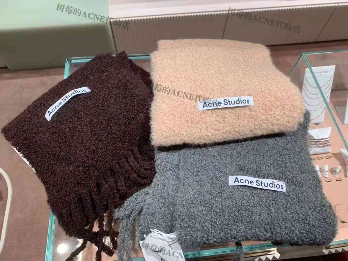American acne autumn and new alpaca wool solid color scarf rectangular tassel winter grey Bib XYM NSFL
American acne autumn and new alpaca wool solid color scarf rectangular tassel winter grey Bib XYM NSFL