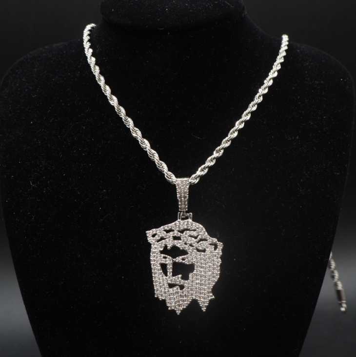 Pendant Necklaces High Quality ZIRCON INLAID CHRISTIAN JESUS FACE HIP Hop European American Men's Bronze Jewelry Cut-out Necklace Fas, Silver
Pendant Necklaces High Quality ZIRCON INLAID CHRISTIAN JESUS FACE HIP Hop European American Men's Bronze Jewelry Cut-out Necklace Fas, Silver