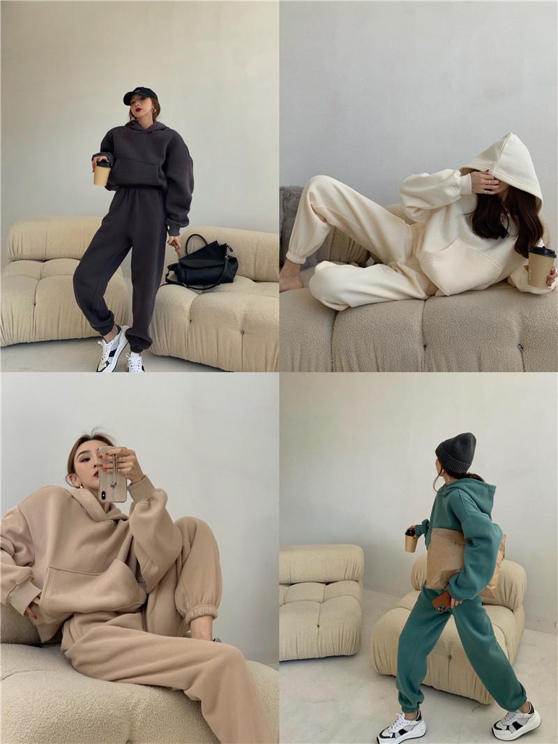 Winter Loose Solid Women's Tracksuit White Cotton Velvet Short Hooded Sweater Sportswear Casual Two Pieces Set Female Joggers Piece Pants
Winter Loose Solid Women's Tracksuit White Cotton Velvet Short Hooded Sweater Sportswear Casual Two Pieces Set Female Joggers Piece Pants