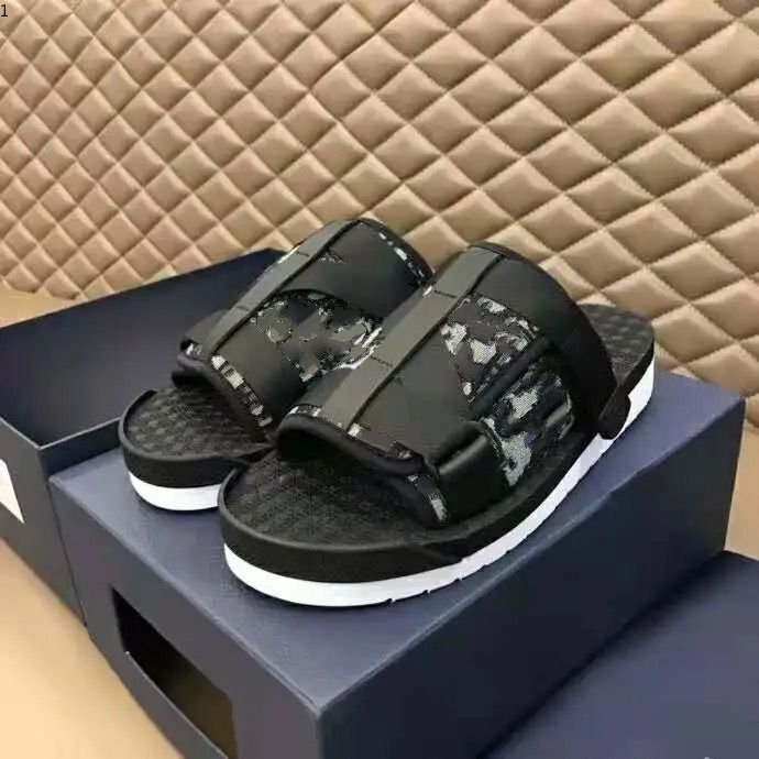 balencaiga BLACK ALPHA SANDAL IN OBLIQUE JACQUARD summer Men slippers nylon bands comfortable rubber sole scuffs size 38-45 mmkjj001
balencaiga BLACK ALPHA SANDAL IN OBLIQUE JACQUARD summer Men slippers nylon bands comfortable rubber sole scuffs size 38-45 mmkjj001