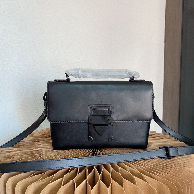 2021 Fashion Designer Mens Crossbody Bags Ambassador Classic Shoulder Bag High-quality Black Retro Women Handsbags Handle Purses, Box(not sold separately)
2021 Fashion Designer Mens Crossbody Bags Ambassador Classic Shoulder Bag High-quality Black Retro Women Handsbags Handle Purses, Box(not sold separately)