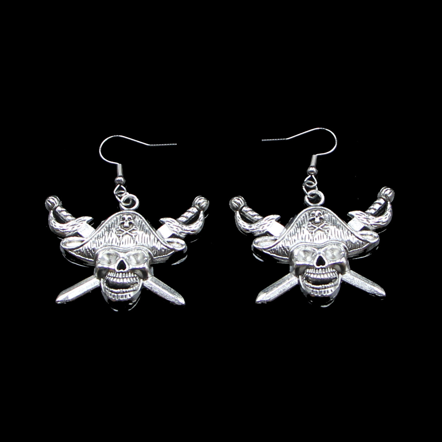 New Fashion Handmade 45*34mm Pirate Skull And Cross Swords Earrings Stainless Steel Ear Hook Retro Small Object Jewelry Simple Design For Wo, Silver
New Fashion Handmade 45*34mm Pirate Skull And Cross Swords Earrings Stainless Steel Ear Hook Retro Small Object Jewelry Simple Design For Wo, Silver