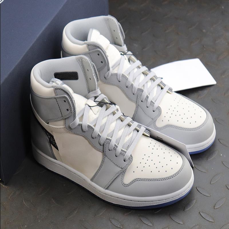 Men Quality Sport Box 1 1s Mens Shoes High Scotts Toe White and dark gray Basketball Women Banned Bred Jumpman Chicago global Womens To Ggnp, #1
Men Quality Sport Box 1 1s Mens Shoes High Scotts Toe White and dark gray Basketball Women Banned Bred Jumpman Chicago global Womens To Ggnp, #1