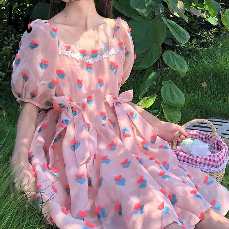 Women Sweet Lace Bow Square Collar A-line Party Dress Puff Sleeve Floral Print Cute Pink Lolita Vestidos 210519, Lace beige
Women Sweet Lace Bow Square Collar A-line Party Dress Puff Sleeve Floral Print Cute Pink Lolita Vestidos 210519, Lace beige
