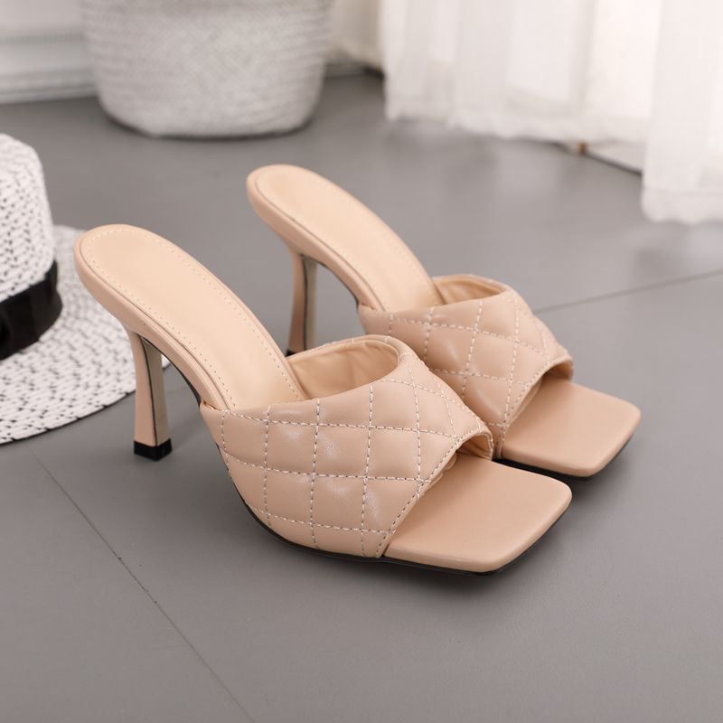 Fashion Slippers Patent Leather Sandals Lady Fashion Metal Beach Slides for Summer 35-43