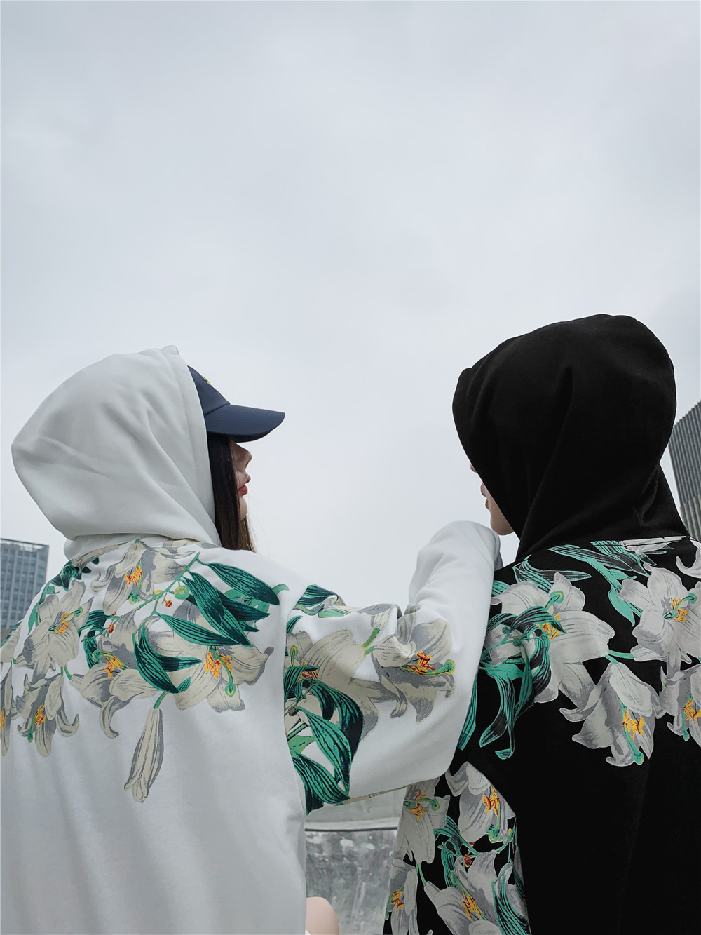 hoodies t shirt 2021 spring korean couple's sweater men's and women's same loose print embroidered, Black
hoodies t shirt 2021 spring korean couple's sweater men's and women's same loose print embroidered, Black