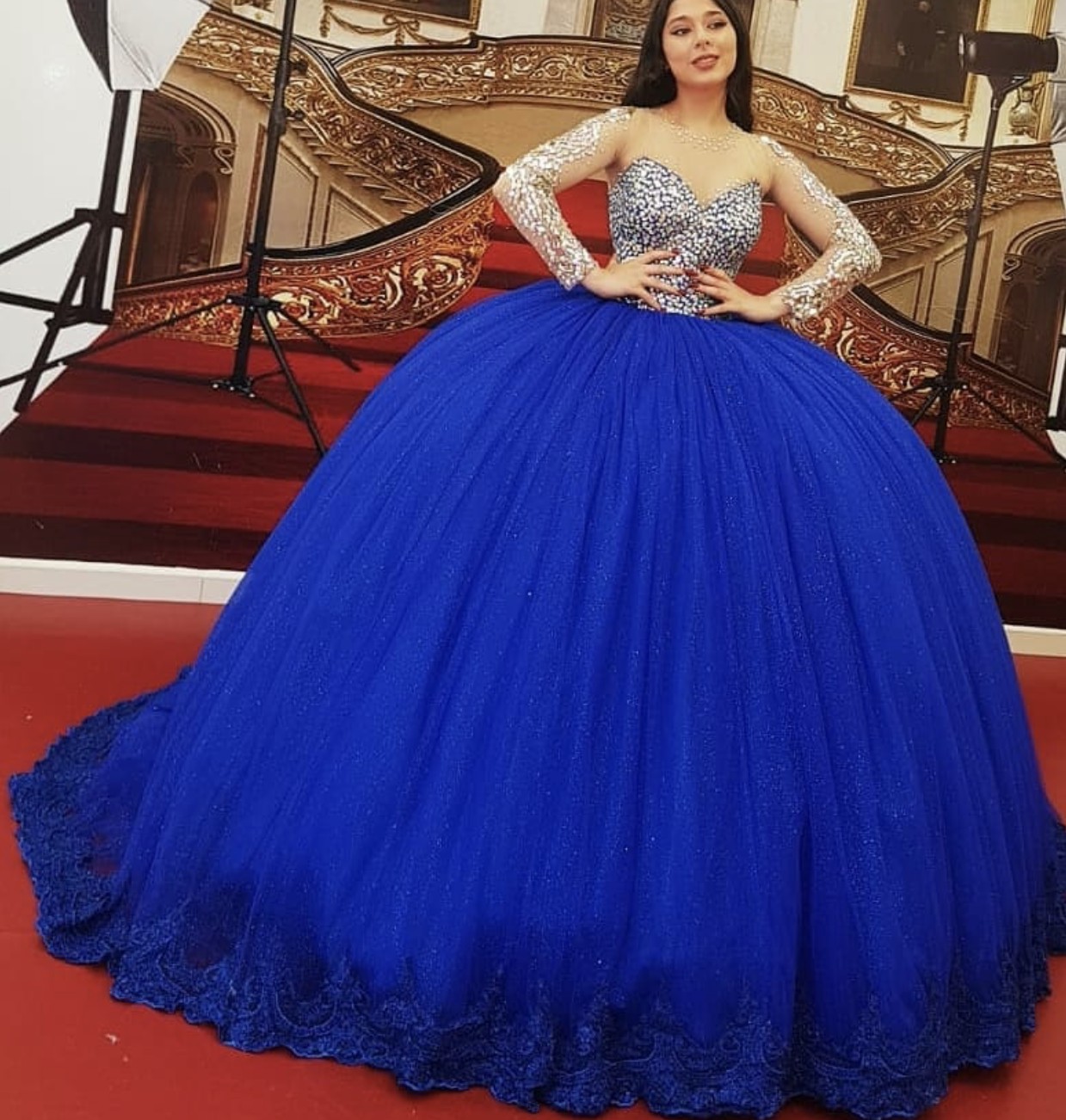 Royal Blue Quinceanera Dresses Long Sleeve Ball Gown Sheer Beaded Neckline Corset Sweet 16 Birthday Party Outfit Prom Gowns Tulle