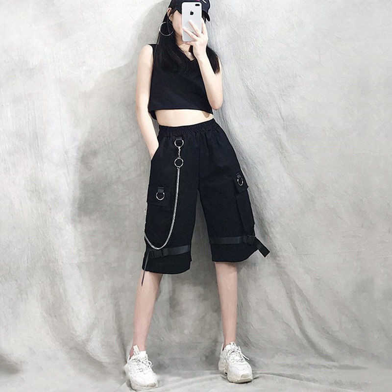 Harajuku Streetwear Women Casual Harem shorts With Chain Solid Black Cargo Gothic Cool Fashion Hip Hop Long Trousers Capris 210611
