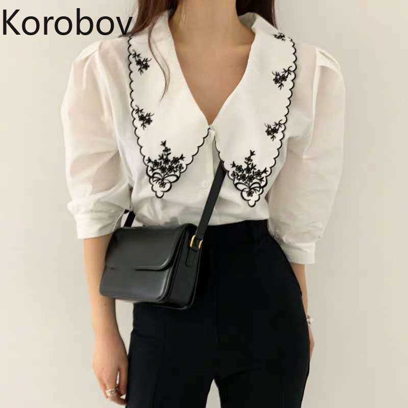 Korobov Korean Chic Summer Vintage Women Blouses Single Breasted Puff Sleeve Shirt Sweet Flower Embroidery Blusas Mujer 210721, Red
Korobov Korean Chic Summer Vintage Women Blouses Single Breasted Puff Sleeve Shirt Sweet Flower Embroidery Blusas Mujer 210721, Red