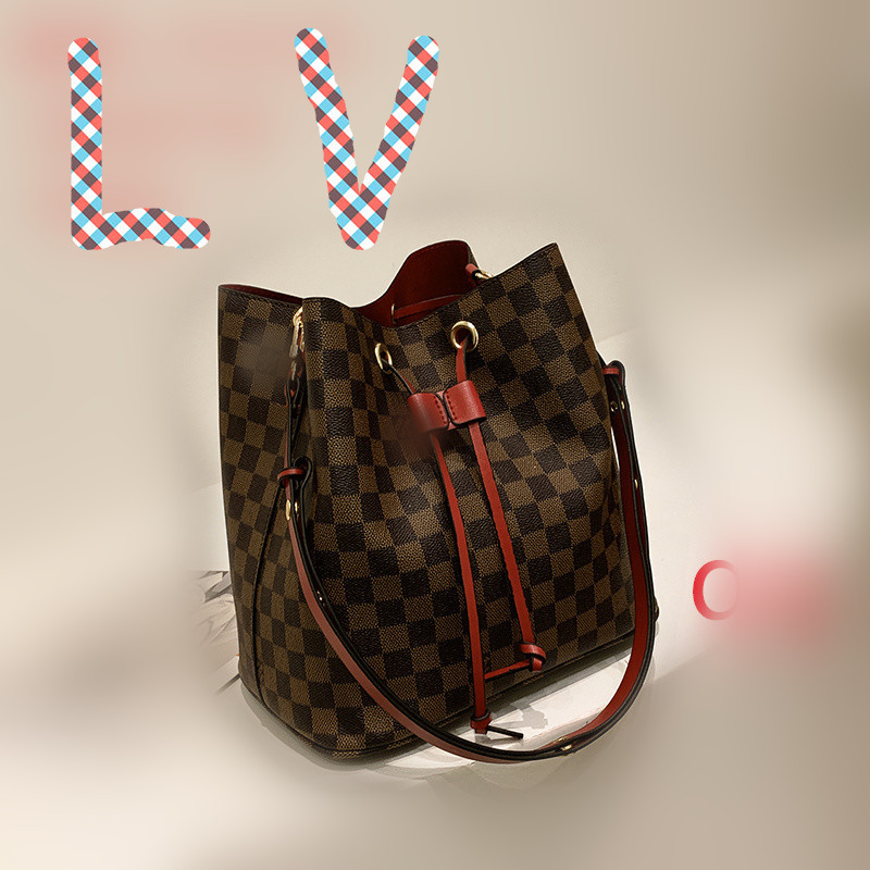 Luxury brand Louisbags_18 Women Luxurys Designers Bags Crossbody Bag Handbag Handbags Wallet Backpack travel LVS LOUISING VUTTONING Gg's, 25
Luxury brand Louisbags_18 Women Luxurys Designers Bags Crossbody Bag Handbag Handbags Wallet Backpack travel LVS LOUISING VUTTONING Gg's, 25