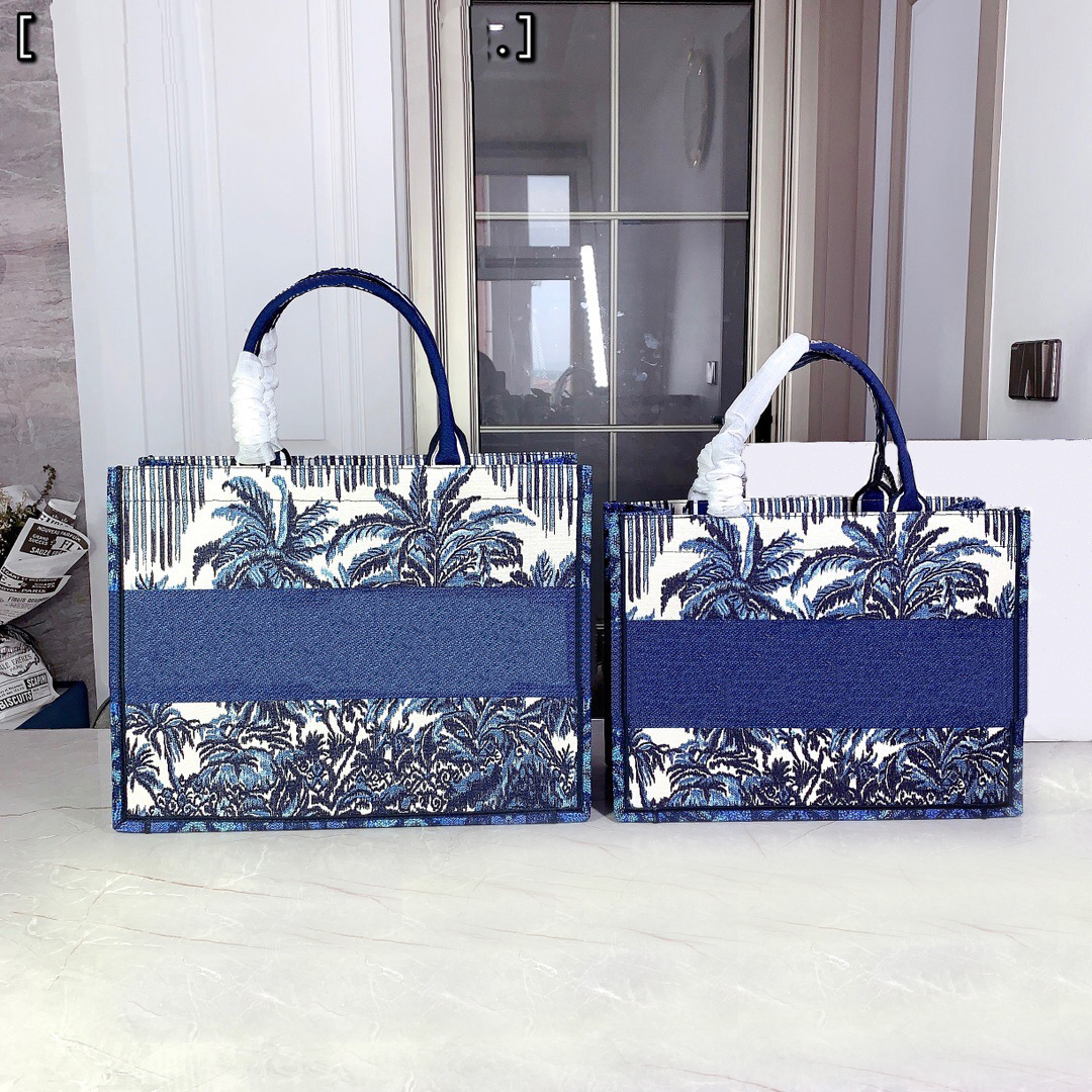 Top 5A designer handbag women shopping bags fashion classic printed letter totes high quality lady temperament shoulder bag, Make up for price
Top 5A designer handbag women shopping bags fashion classic printed letter totes high quality lady temperament shoulder bag, Make up for price