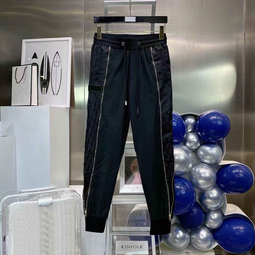 21ss Mens t shirt pants Color smooth letters printing Men jogging Pant Casual Slim Fit Whole body letter Trousers Wedding 06, Black
21ss Mens t shirt pants Color smooth letters printing Men jogging Pant Casual Slim Fit Whole body letter Trousers Wedding 06, Black