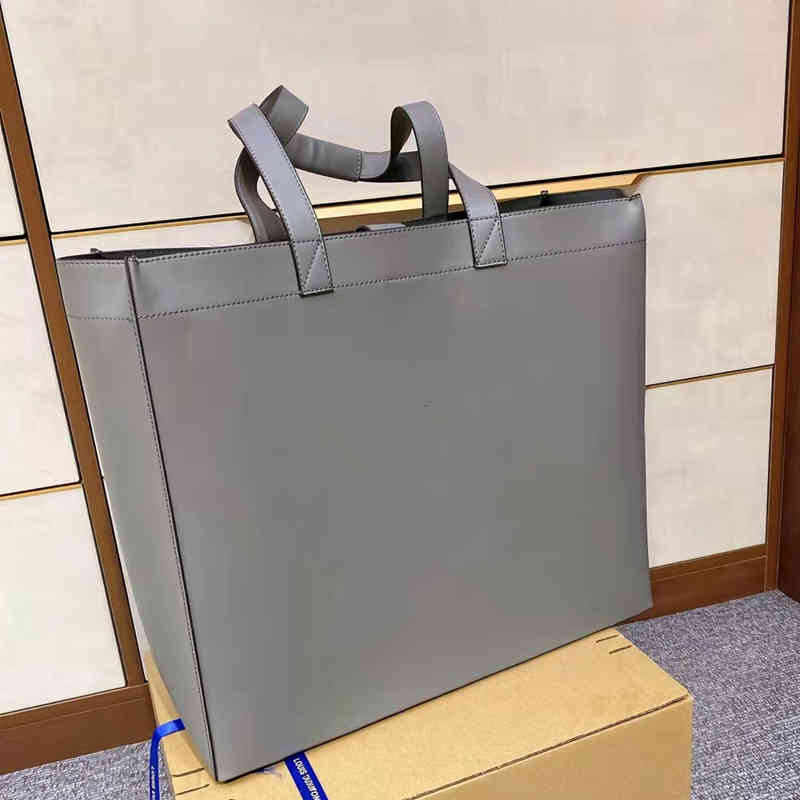 Evening Bags Women Tote Shoulder bag Handbags brand luxury Designers Genuine leather purse High-quality and high-capacity Classic retro With 6IG6, 1# packing bag
Evening Bags Women Tote Shoulder bag Handbags brand luxury Designers Genuine leather purse High-quality and high-capacity Classic retro With 6IG6, 1# packing bag
