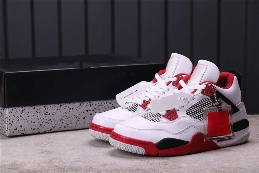 Original version Jumpman 4 4s White red black Basketball Shoes Men Women Trainers Sneakers Sports des chaussures Zapatos Top Quality Come With Box
Original version Jumpman 4 4s White red black Basketball Shoes Men Women Trainers Sneakers Sports des chaussures Zapatos Top Quality Come With Box