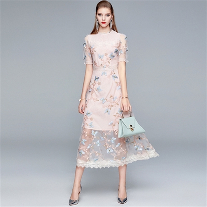 Sexy Elegant Flower Floral A-line Swing Dress Women Summer Retro Mesh Vestido Embroidery Plus Size OL Dresses 210603, Picture color
Sexy Elegant Flower Floral A-line Swing Dress Women Summer Retro Mesh Vestido Embroidery Plus Size OL Dresses 210603, Picture color