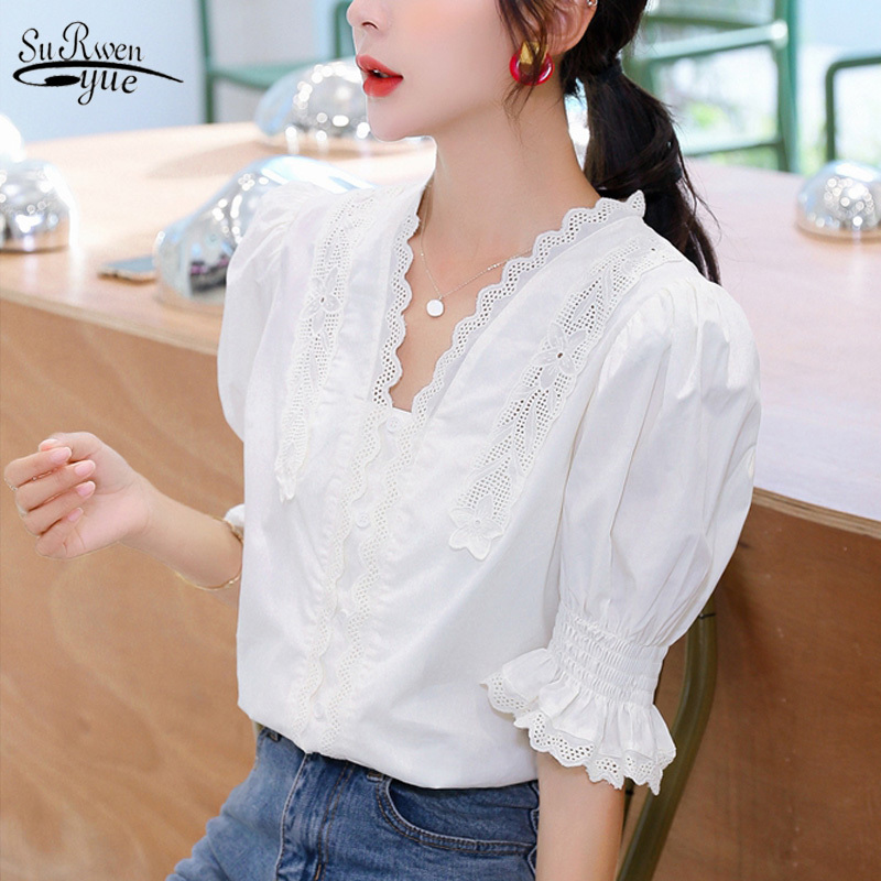 Solid Color Puff Sleeve Summer Blouse for Women Womens Tops and Blouses Casual V-neck Lace White Shirts Blusas 10204 210521
Solid Color Puff Sleeve Summer Blouse for Women Womens Tops and Blouses Casual V-neck Lace White Shirts Blusas 10204 210521