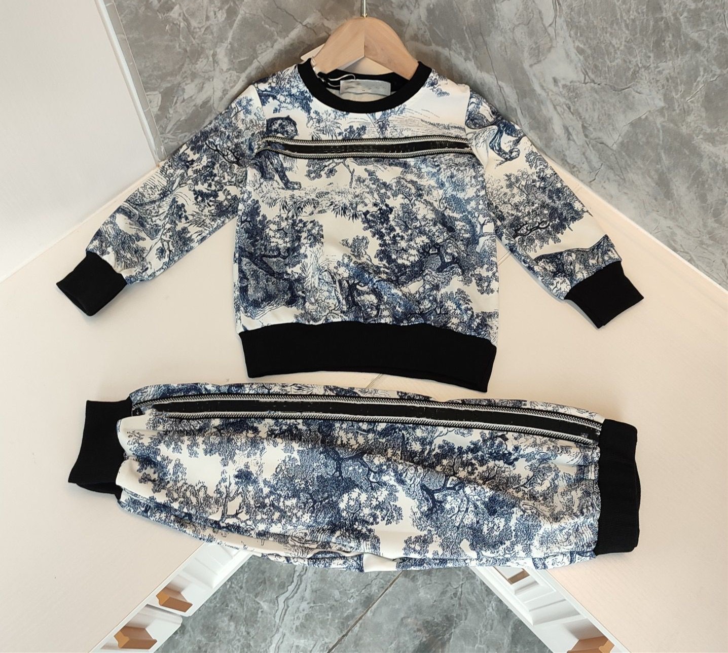 2021 new Kids Clothes Suits Girl Boy Clothing autumn Infantis Baby sets chlidren long sleeve sport suits children suits, White
2021 new Kids Clothes Suits Girl Boy Clothing autumn Infantis Baby sets chlidren long sleeve sport suits children suits, White