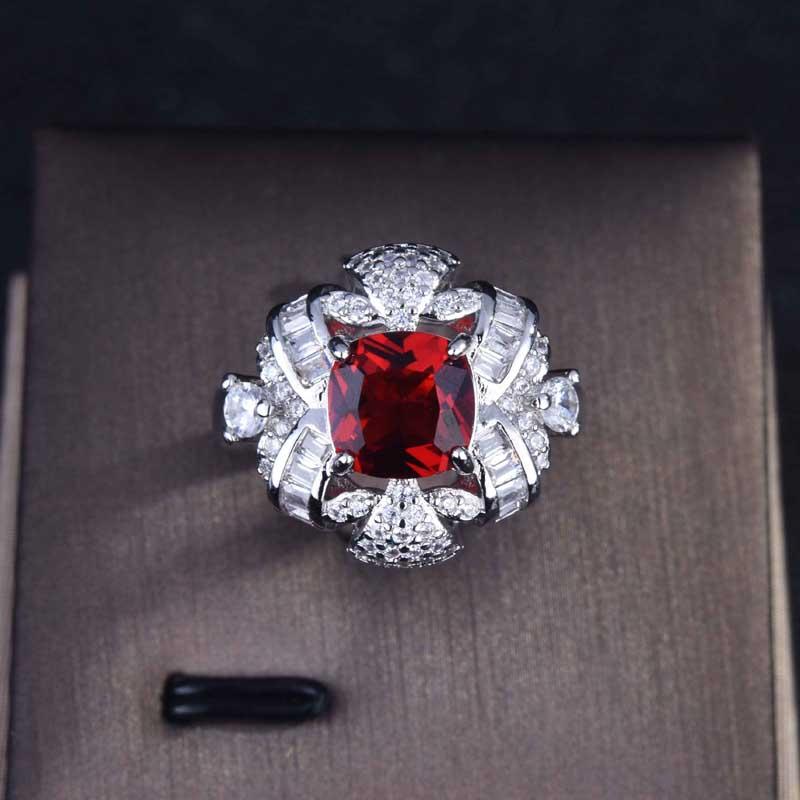 Wedding Rings Europe America Luxury Ring Inlay Square Red Cubic Zircon 925 Silver High Quality Jewelry For Women Party Christmas Gifts
Wedding Rings Europe America Luxury Ring Inlay Square Red Cubic Zircon 925 Silver High Quality Jewelry For Women Party Christmas Gifts