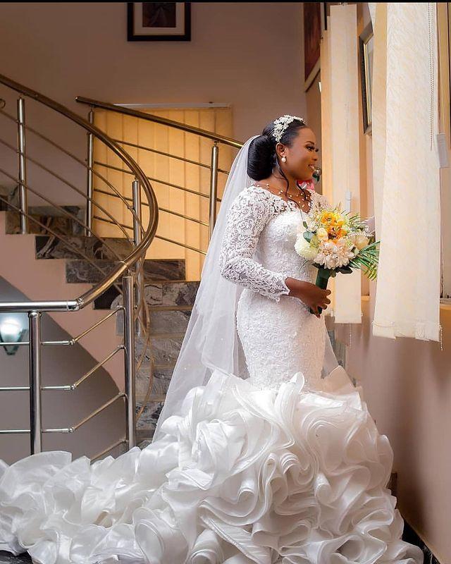 Arabic Mermaid Wedding Dresses Illusion Lace Appliques Crystal Beads Long Sleeves Ruffles Tiered Organza Chapel Train Formal Bridal Gowns