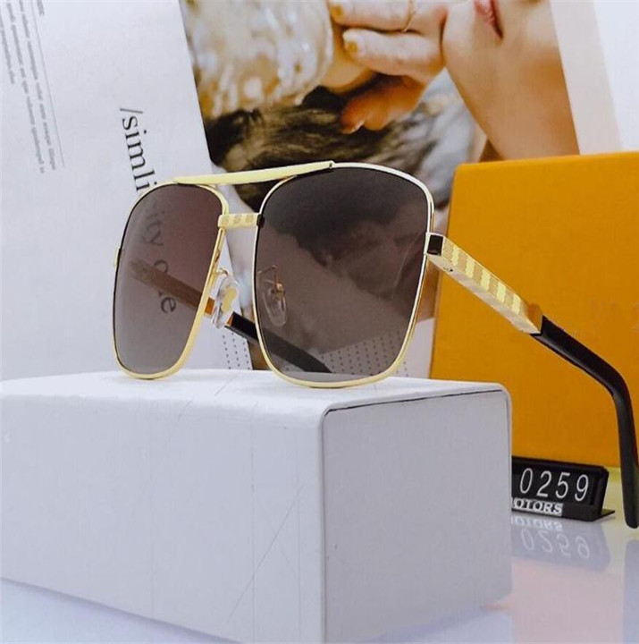 2021 Designer Square Sunglasses Men Women Vintage Shades Driving Polarized Male Sun Glasses Fashion Metal Plank Eyewear with box, White;black
2021 Designer Square Sunglasses Men Women Vintage Shades Driving Polarized Male Sun Glasses Fashion Metal Plank Eyewear with box, White;black